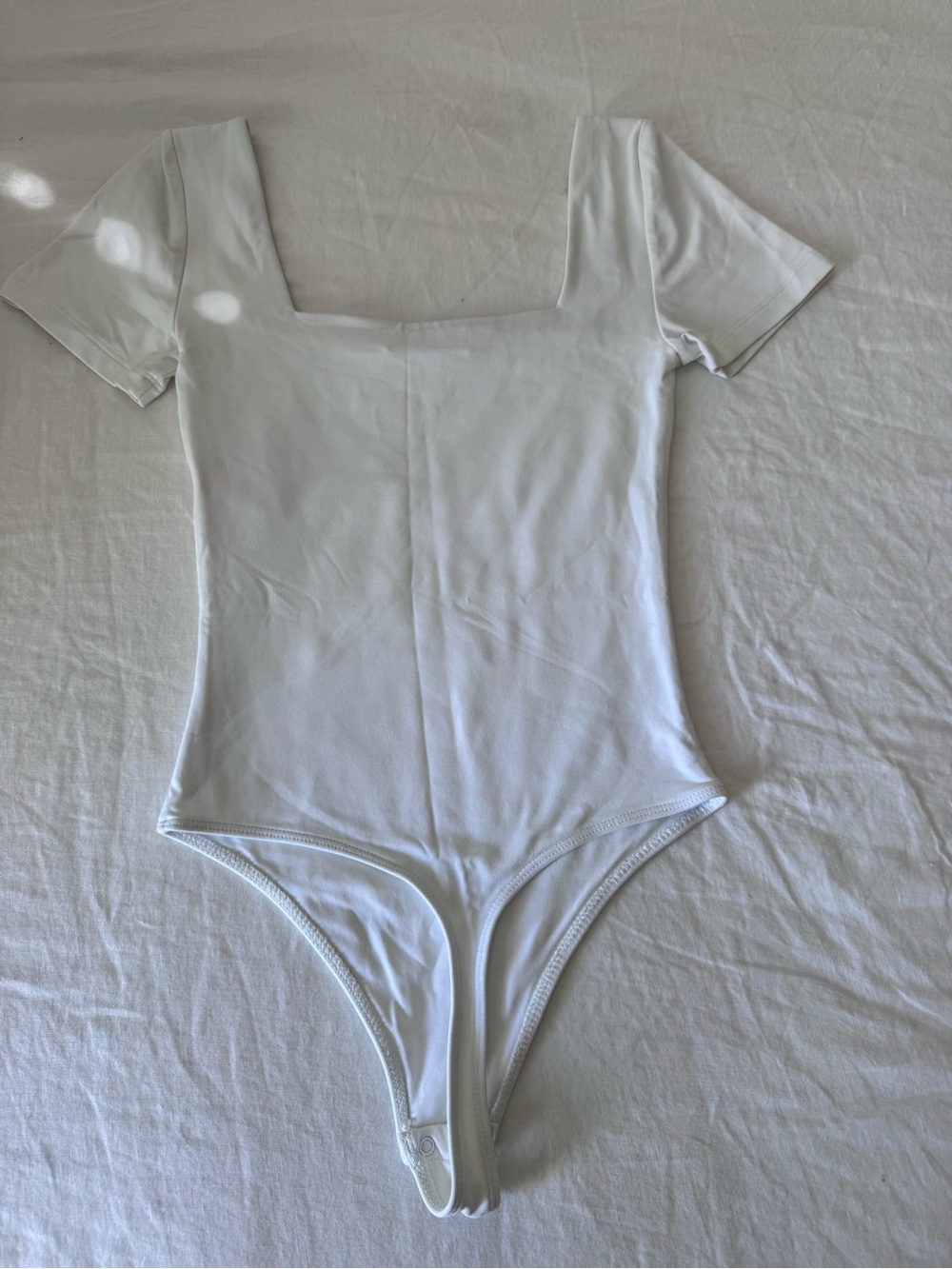 Babaton Contour Square-Neck Short Sleeve Bodysuit - Picture 4 of 6